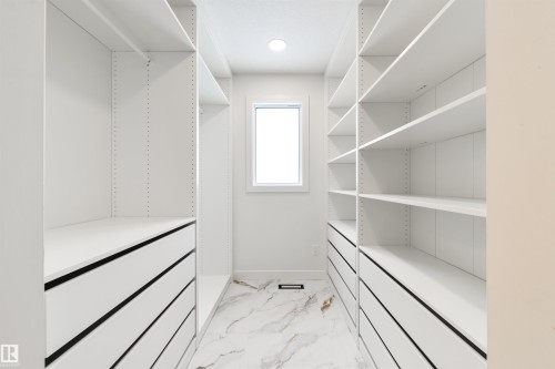 3 Linthorpe Road, Spruce Grove, AB - Indoor With Storage