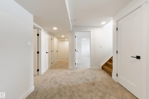 3 Linthorpe Road, Spruce Grove, AB - Indoor Photo Showing Other Room