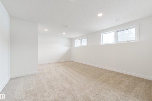 3 Linthorpe Road, Spruce Grove, AB - Indoor Photo Showing Other Room