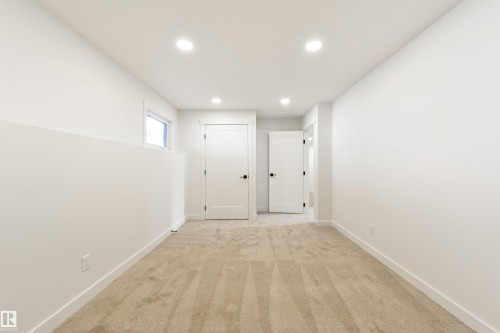 3 Linthorpe Road, Spruce Grove, AB - Indoor Photo Showing Other Room
