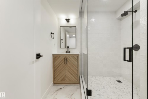 3 Linthorpe Road, Spruce Grove, AB - Indoor Photo Showing Bathroom
