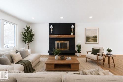 3 Linthorpe Road, Spruce Grove, AB - Indoor Photo Showing Living Room With Fireplace