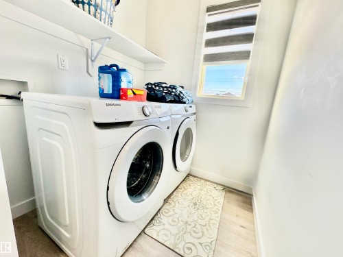 1203 Eaton Lane, Edmonton, AB - Indoor Photo Showing Laundry Room