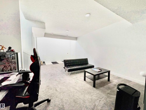 1203 Eaton Lane, Edmonton, AB - Indoor Photo Showing Other Room