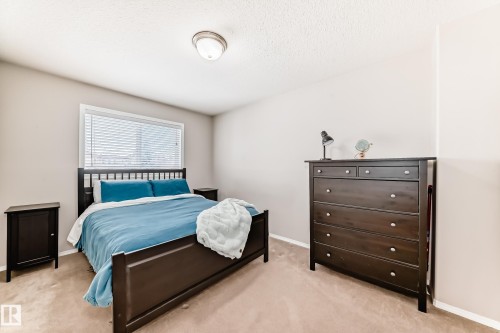 3132 33 Avenue, Edmonton, AB - Indoor Photo Showing Bedroom