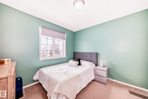 3132 33 Avenue, Edmonton, AB - Indoor Photo Showing Bedroom