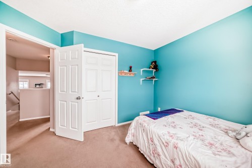 3132 33 Avenue, Edmonton, AB - Indoor Photo Showing Bedroom
