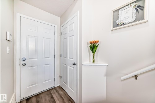 3132 33 Avenue, Edmonton, AB - Indoor Photo Showing Other Room