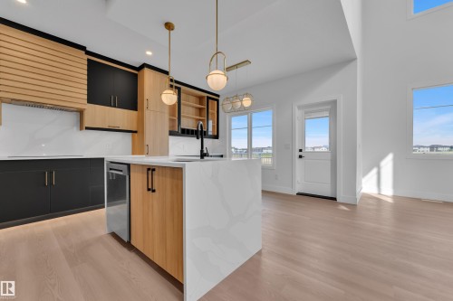 12 Cobblestone Gate, Spruce Grove, AB - Indoor Photo Showing Kitchen