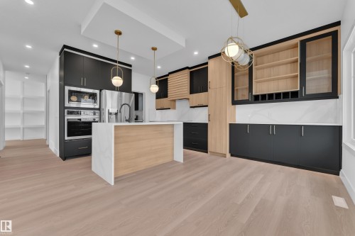12 Cobblestone Gate, Spruce Grove, AB - Indoor Photo Showing Kitchen