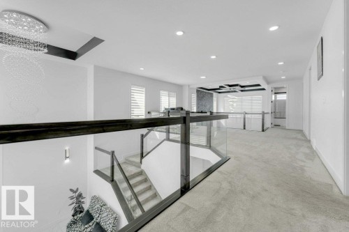 424 33 Avenue, Edmonton, AB - Indoor Photo Showing Other Room