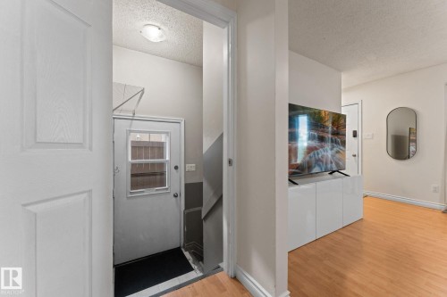 4621 126 Avenue, Edmonton, AB - Indoor