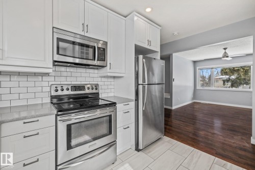 13608 137 Street, Edmonton, AB - Indoor Photo Showing Kitchen With Stainless Steel Kitchen With Upgraded Kitchen