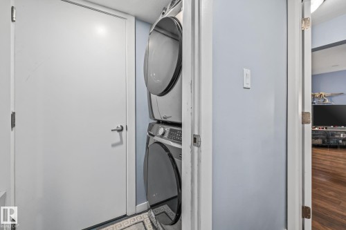 13608 137 Street, Edmonton, AB - Indoor Photo Showing Laundry Room