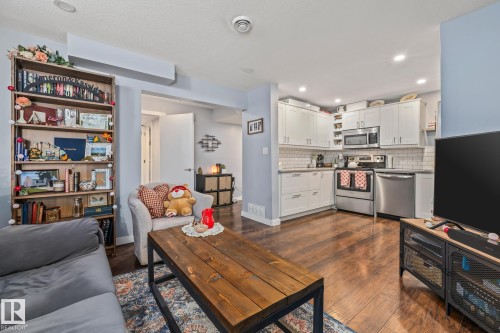 13608 137 Street, Edmonton, AB - Indoor