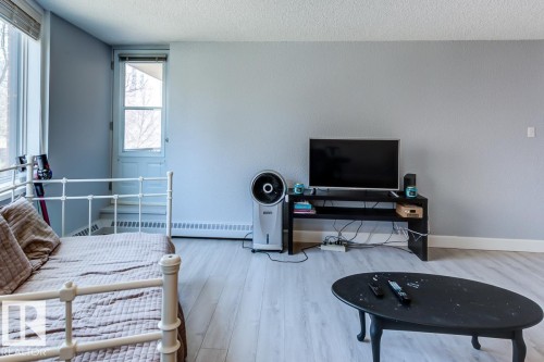 302 9916 113 Street, Edmonton, AB - Indoor