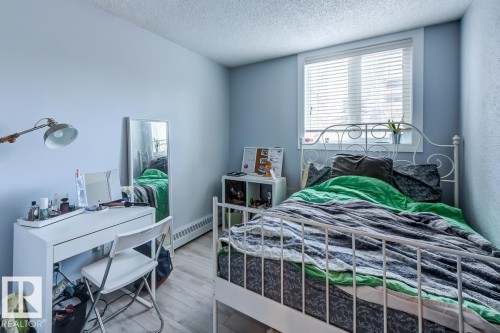 302 9916 113 Street, Edmonton, AB - Indoor Photo Showing Bedroom