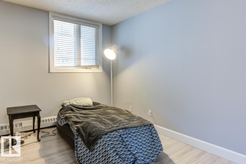302 9916 113 Street, Edmonton, AB - Indoor Photo Showing Bedroom