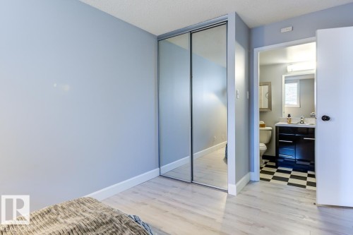 302 9916 113 Street, Edmonton, AB - Indoor Photo Showing Other Room
