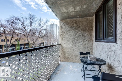 302 9916 113 Street, Edmonton, AB - Outdoor