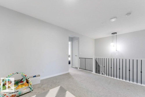 1305 Darby Way, Edmonton, AB - Indoor Photo Showing Other Room