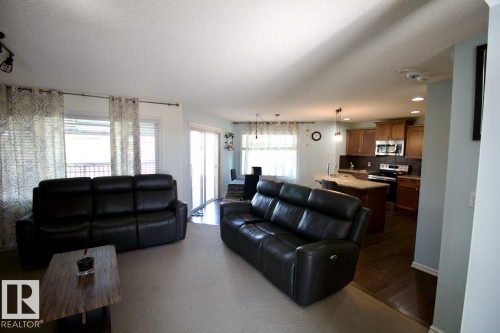 98 Walters Place, Leduc, AB - Indoor Photo Showing Living Room