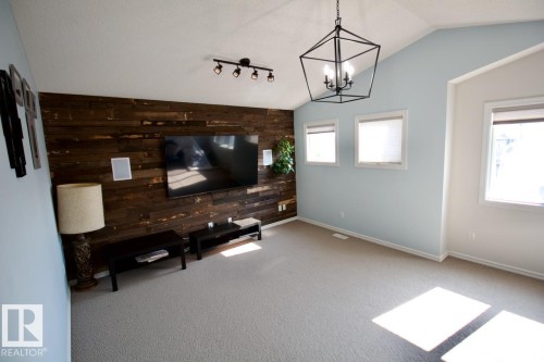 98 Walters Place, Leduc, AB - Indoor Photo Showing Living Room