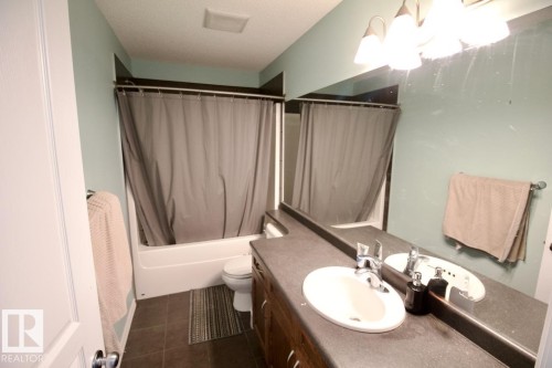 98 Walters Place, Leduc, AB - Indoor Photo Showing Bathroom