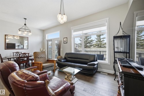 1 103 Allard Link, Edmonton, AB - Indoor Photo Showing Living Room