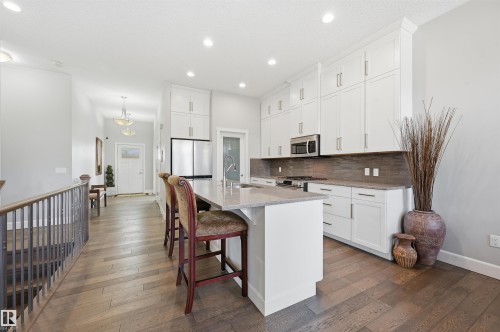 1 103 Allard Link, Edmonton, AB - Indoor Photo Showing Kitchen With Upgraded Kitchen