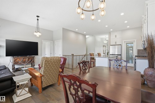 1 103 Allard Link, Edmonton, AB - Indoor Photo Showing Other Room