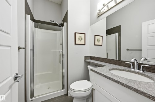 1 103 Allard Link, Edmonton, AB - Indoor Photo Showing Bathroom