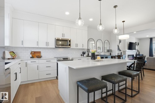 7012 54 Avenue, Beaumont, AB - Indoor Photo Showing Kitchen With Upgraded Kitchen