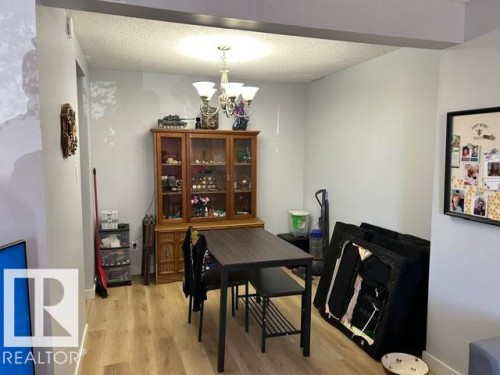 51 Mcleod Place, Edmonton, AB - Indoor Photo Showing Dining Room