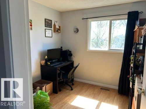 51 Mcleod Place, Edmonton, AB - Indoor