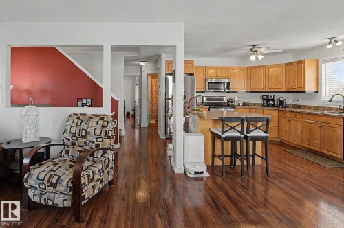 7565 165A Avenue, Edmonton, AB - Indoor Photo Showing Kitchen
