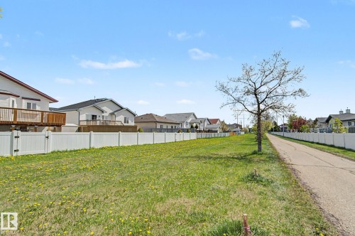 7565 165A Avenue, Edmonton, AB - Outdoor