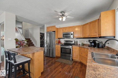 7565 165A Avenue, Edmonton, AB - Indoor Photo Showing Kitchen With Double Sink
