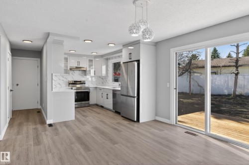 4312 41B Street, Leduc, AB - Indoor Photo Showing Kitchen