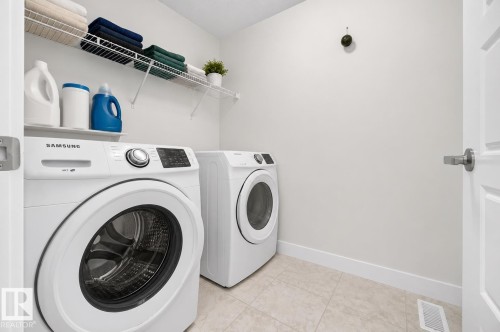 1544 21 Street, Edmonton, AB - Indoor Photo Showing Laundry Room