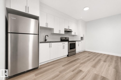 1544 21 Street, Edmonton, AB - Indoor Photo Showing Kitchen
