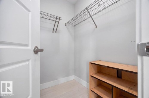 1544 21 Street, Edmonton, AB - Indoor With Storage