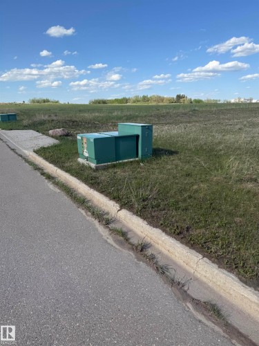 4-5004 59 Avenue, Elk Point, AB 