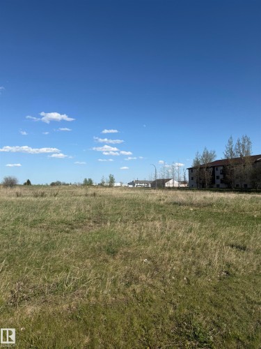 3-5004 59 Avenue, Elk Point, AB 