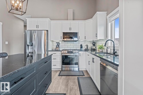 311 Waterton Way, Cold Lake, AB - Indoor Photo Showing Kitchen With Upgraded Kitchen