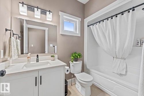 311 Waterton Way, Cold Lake, AB - Indoor Photo Showing Bathroom