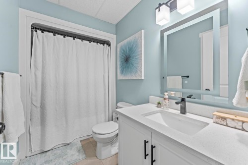 311 Waterton Way, Cold Lake, AB - Indoor Photo Showing Bathroom