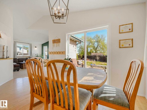 3608 130 Avenue, Edmonton, AB - Indoor Photo Showing Dining Room