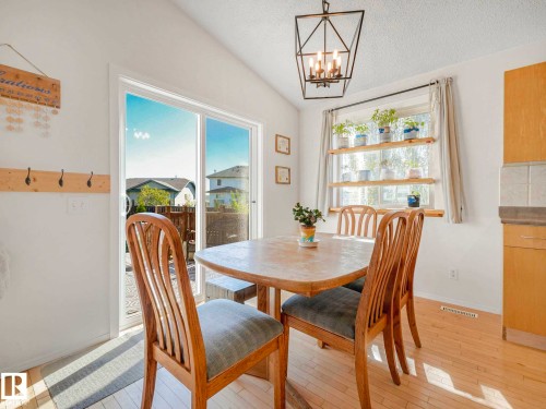 3608 130 Avenue, Edmonton, AB - Indoor Photo Showing Dining Room
