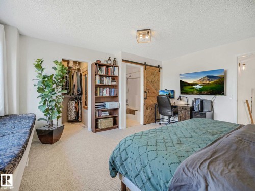3608 130 Avenue, Edmonton, AB - Indoor Photo Showing Bedroom